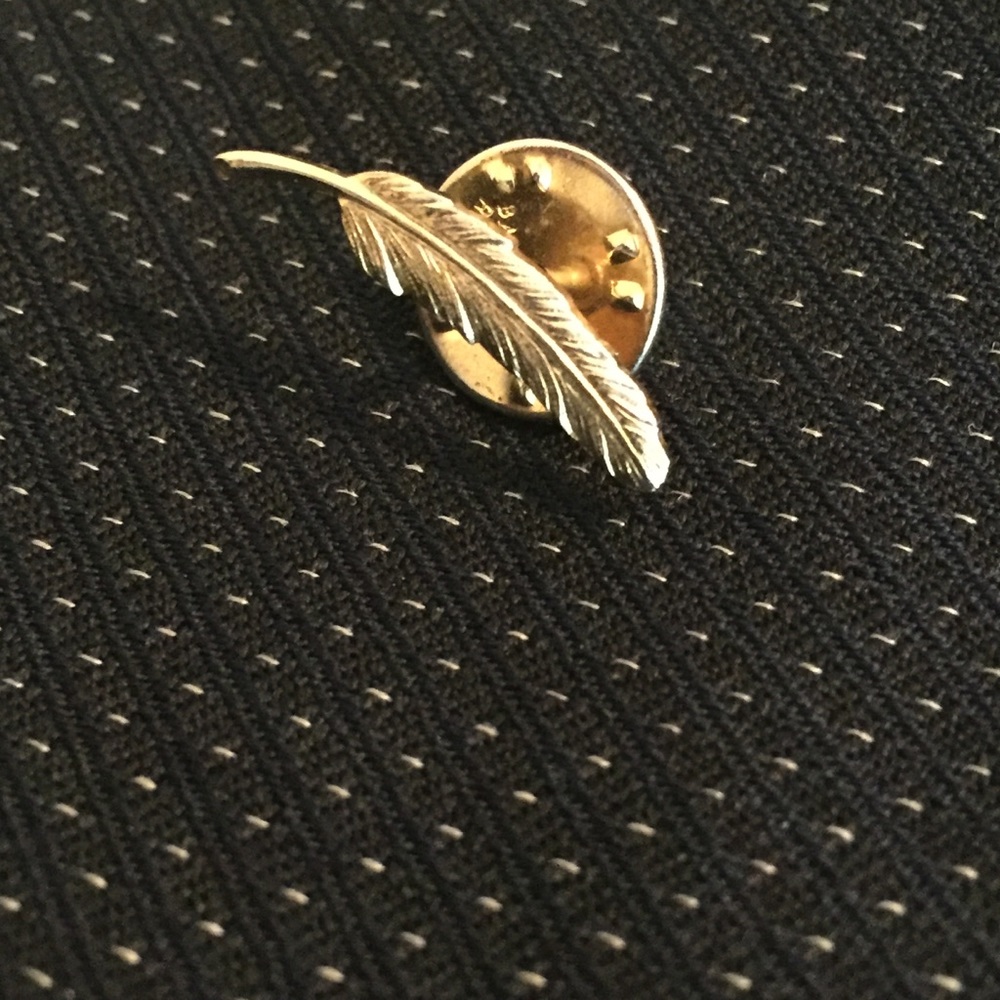 Vintage  ballou reg'd  Leaf Pin/Tie Track